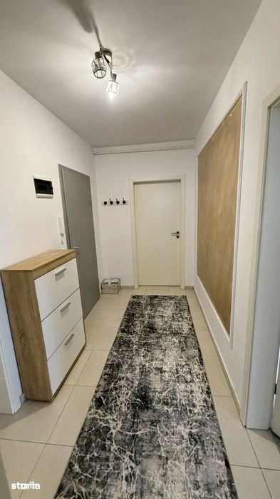 Apartament 2,5  camere, mobilat cu 2 balcoane