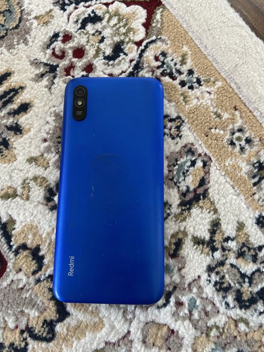 Телефон Redmi все работает.