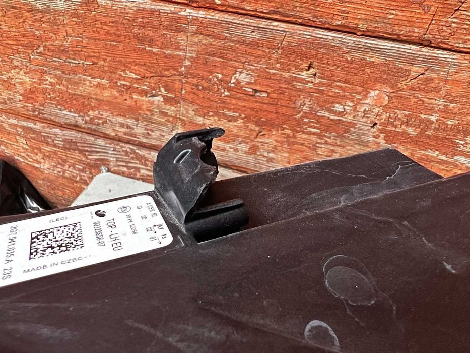 Фар за VW TAIGO LED (За части)