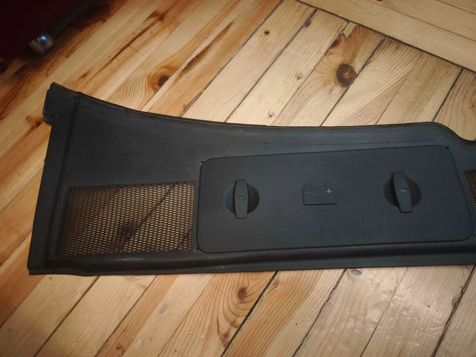 Audi A4 B6/B7 кора над акумулатор / Пластмаса над акумулатор