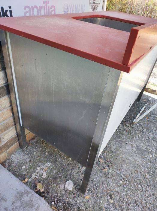 Касапска / месарска маса с шкаф и мивка