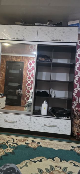 Продам шкаф купе.