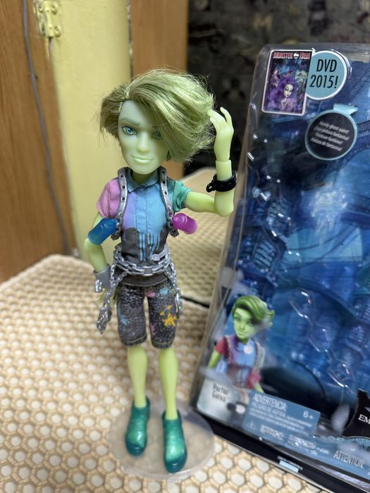 Продам  куклу монстр хай!