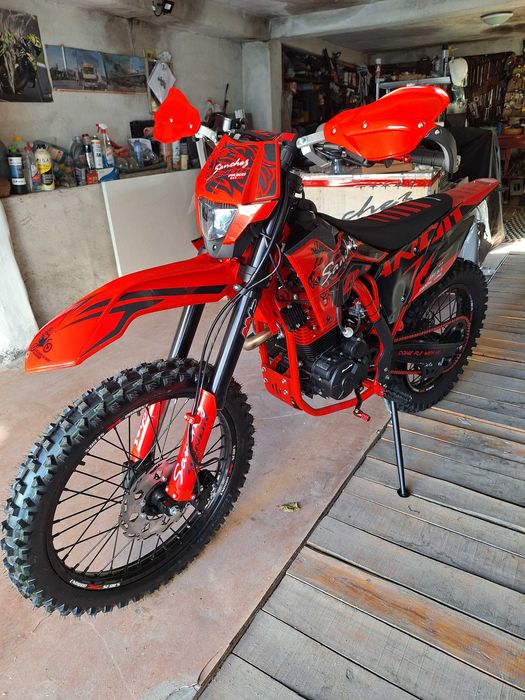 Sanchez Bandit Ендуро кросов мотор 300 Нов
