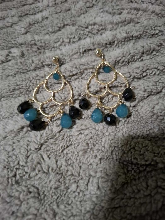 Обеци с   камъни