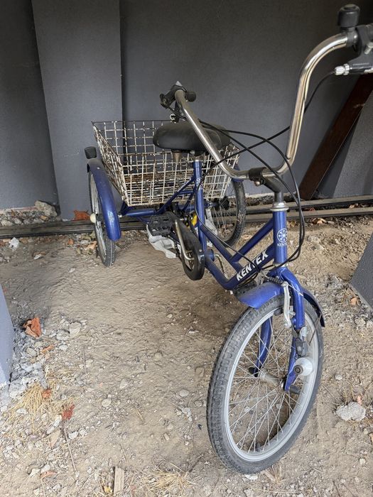Vand bicicleta cu 3 roti!