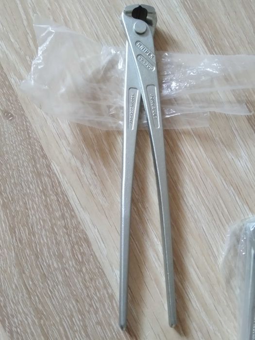 Оригинални немски арматурни  клещи KNIPEX