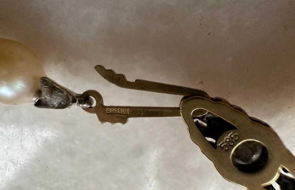 Colier din perle, cu închizătoare din aur și argint