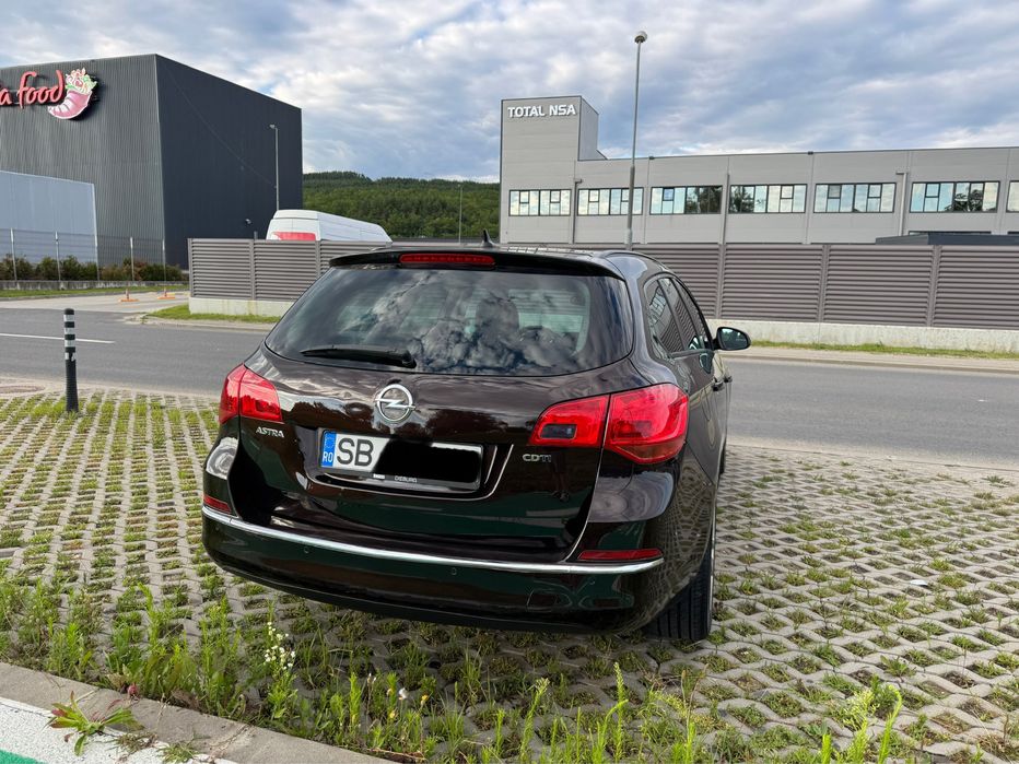 OPEL Astra 2013 — imagine 5