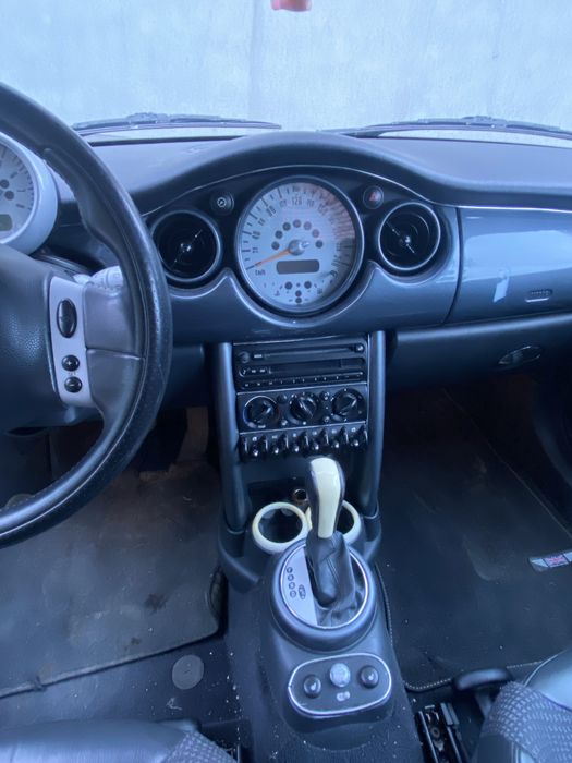 Mini cooper one.