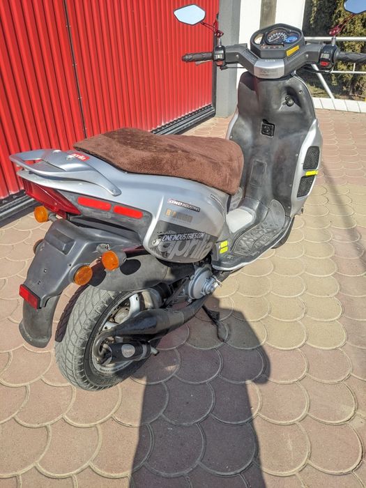 Scuter  aprilia 49 cm  2 timpi minarelli