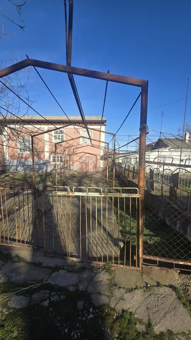 Boka shahrida bobr kocha 18 uy sotiladi