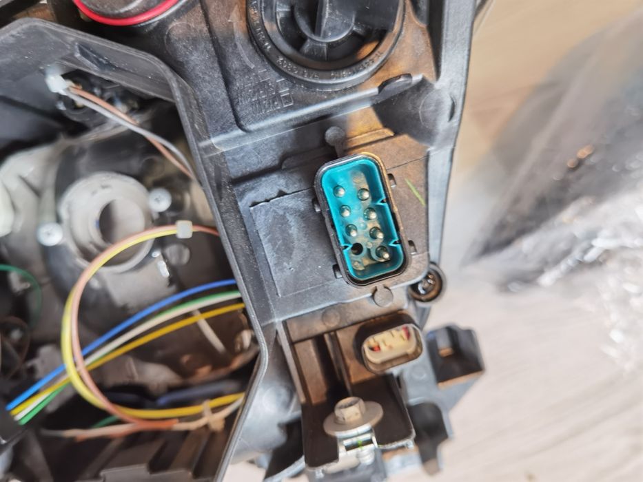 Far dreapta bmw e60 nou import Germania