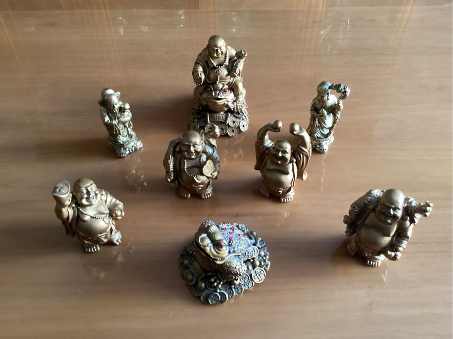 Панно диарама, пробковое дерево, статуэтки, сувениры разные.