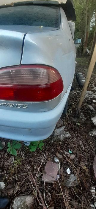 Двигател тойота  авенсис т22