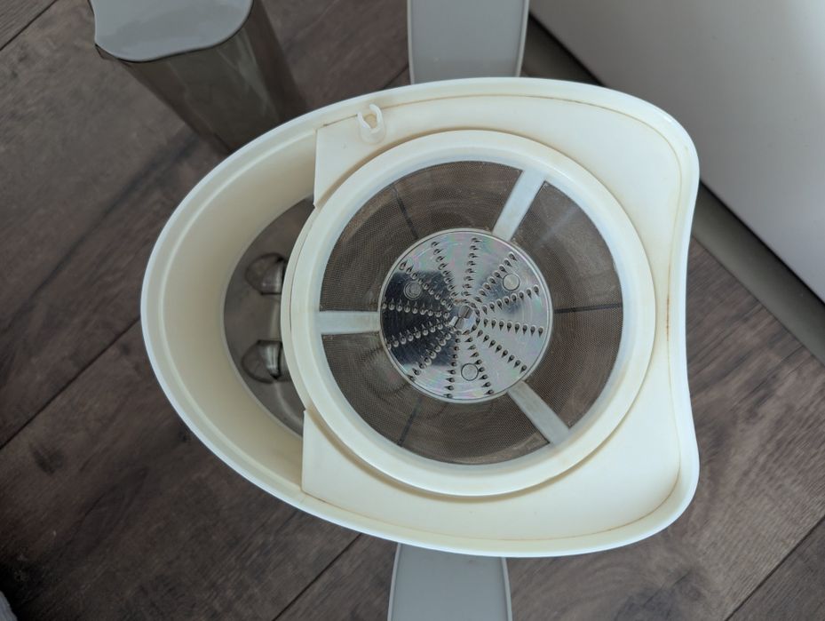 Сокоизстисквачка First Austria Squeezy 250W, 250мл