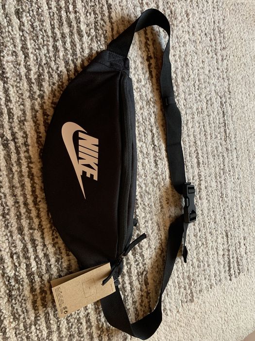 Borsetă Nike nouă