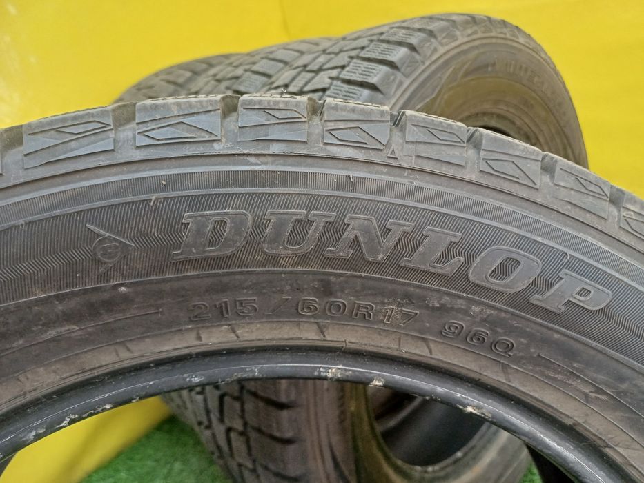 Шины 215 60 R17 DUNLOP комплект