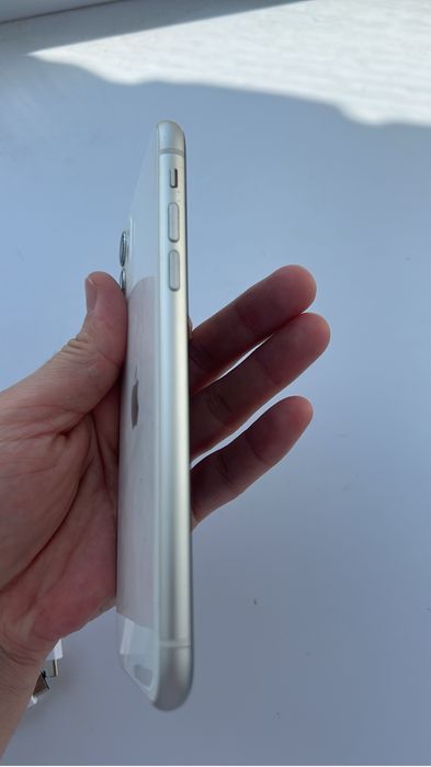 Айфон 11 в идеальном состояний