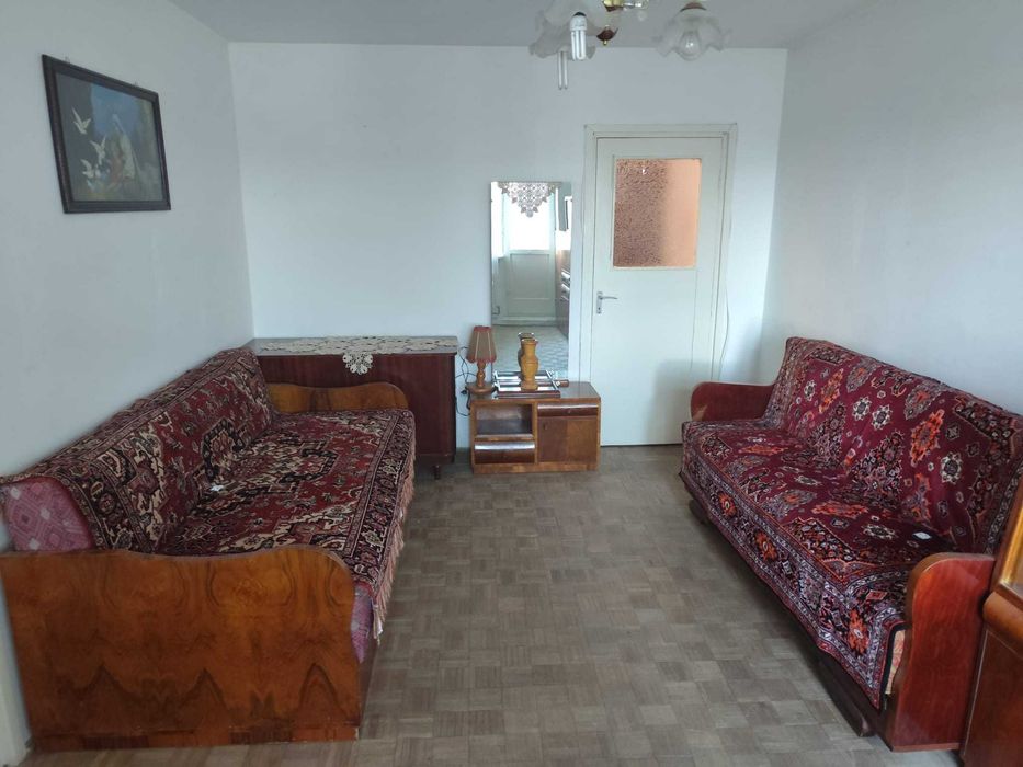 vând apartament 2 camere