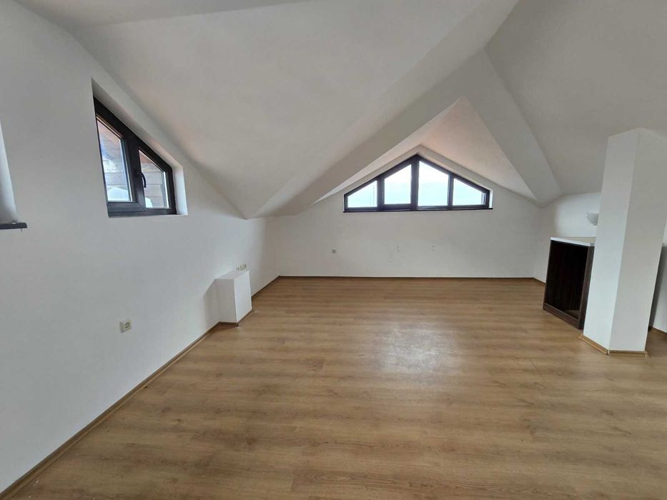 Студио с готов проект и панорамна гледка за продажба в Банско