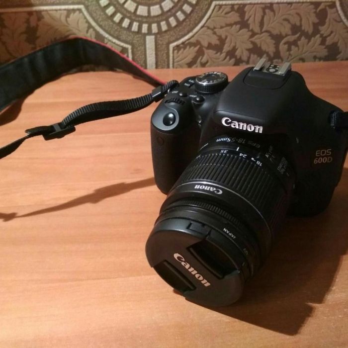 canon  EOS 600 d ef-s 18-55 IS II Kit
