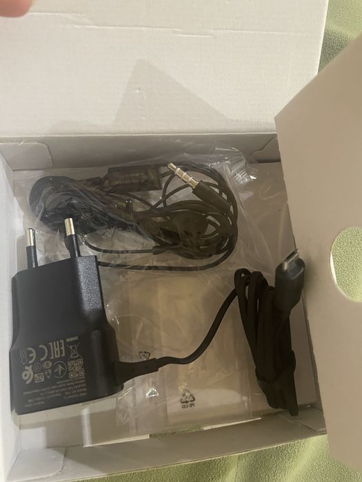 Продам сотовый телефон