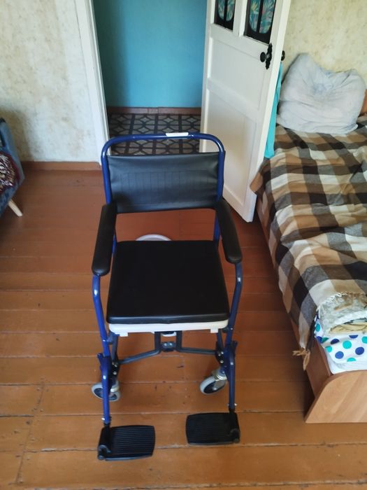 Кресло-туалет для инвалидов