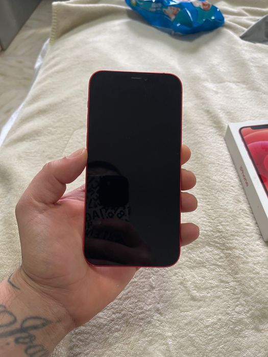Iphone 12 128gb наразличим от нов