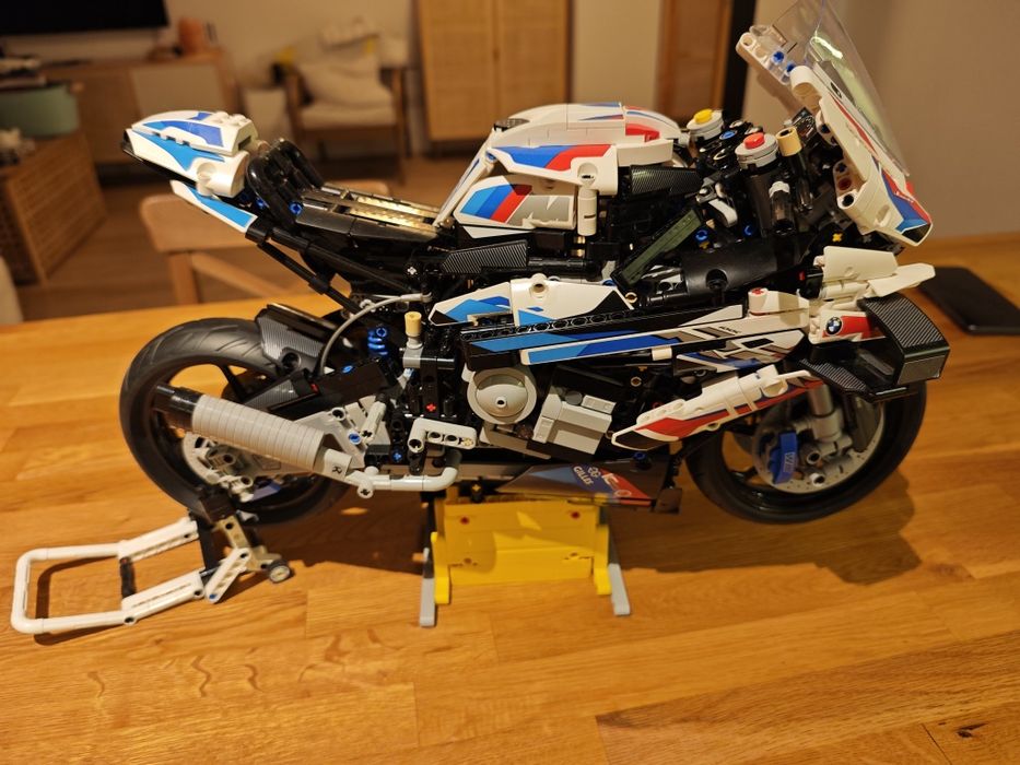 LEGO Technic 42130  BMW M 1000 RR