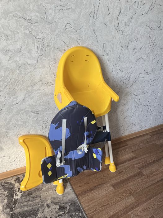 Детский стульчик для кормления