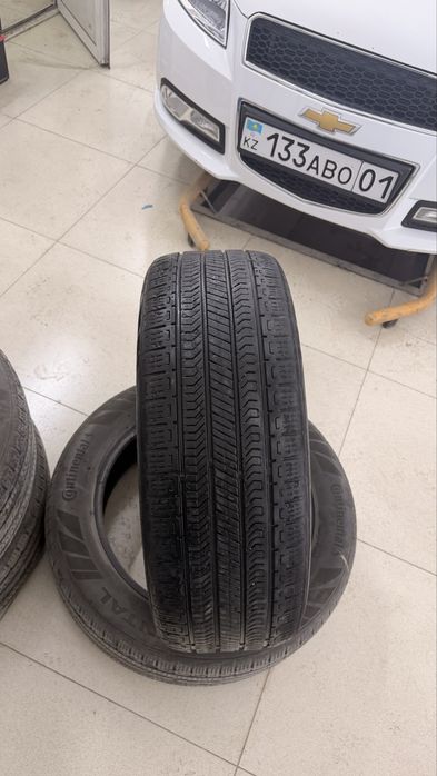 летние шины 235/55/Р19 сост нормально