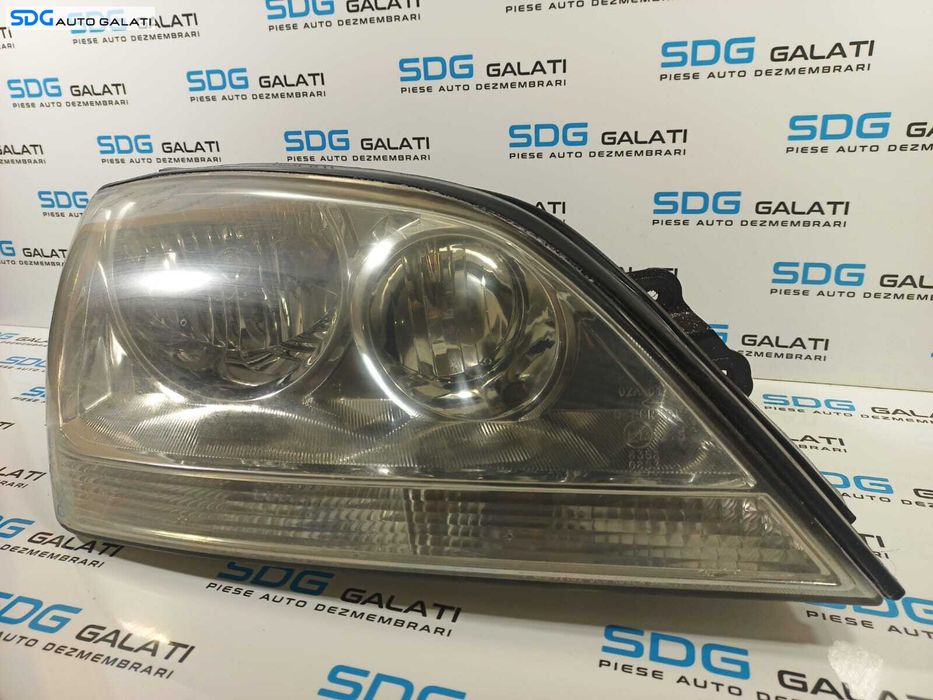 Far Dreapta EUROPA Fara Xenon Kia Sorento 2002 - 2009 [L2058] (Ureche Lipsa)