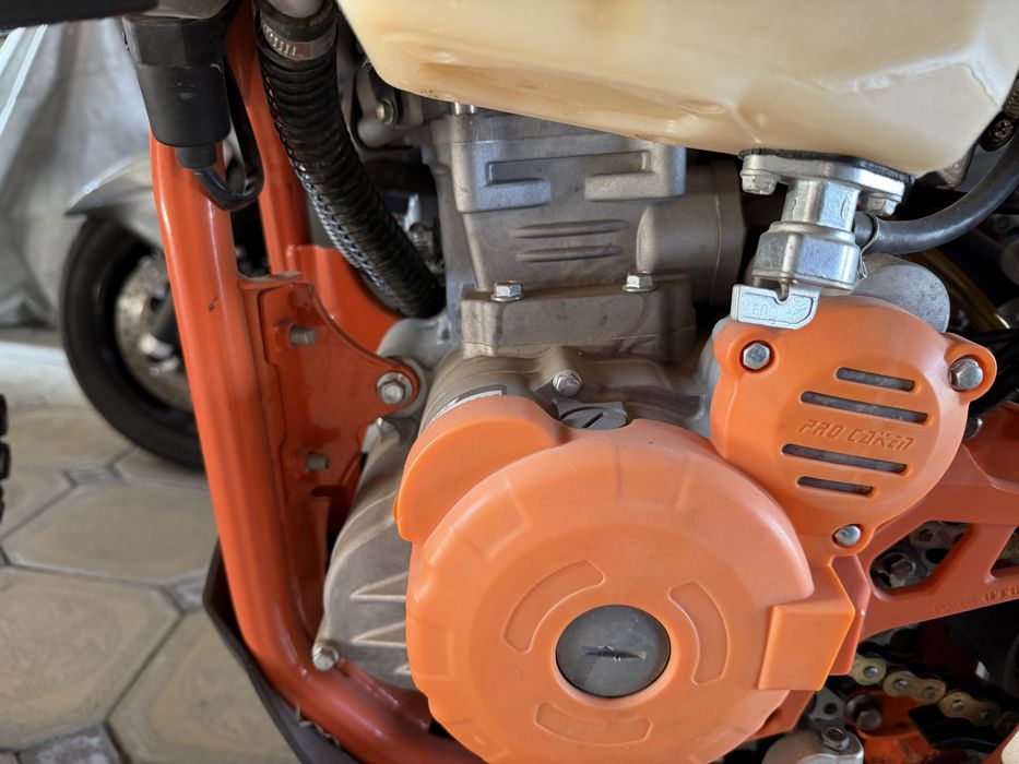 Продам мотоцикл хенжан NB300