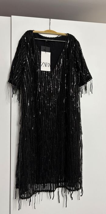 Официална рокля с пайети