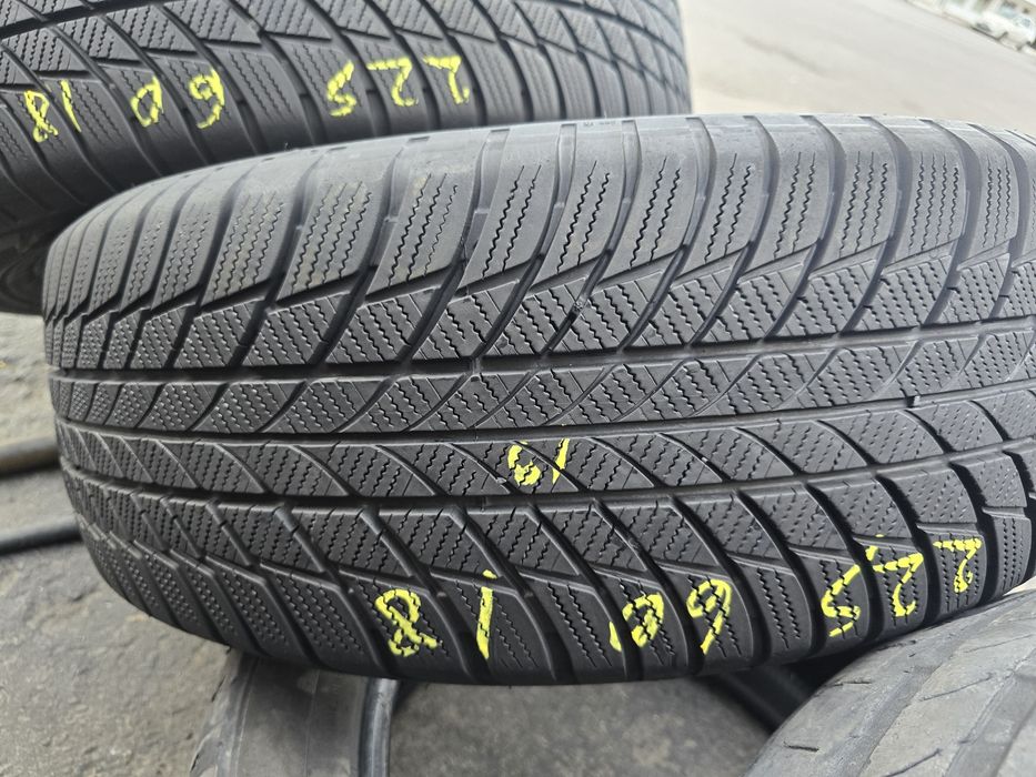 Anvelope iarna 225 60 18