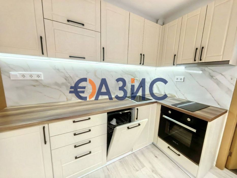 Продава се Тристаен апартамент в к.к. Слънчев бряг - 93 кв.м за 565 €/кв.м - Снимка #4