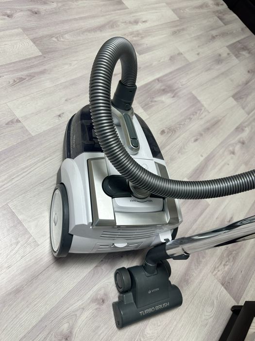 Пылесос фирмы Vitek