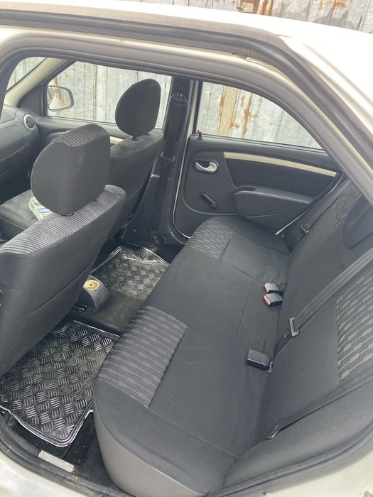 Vând Dacia Logan – 2012