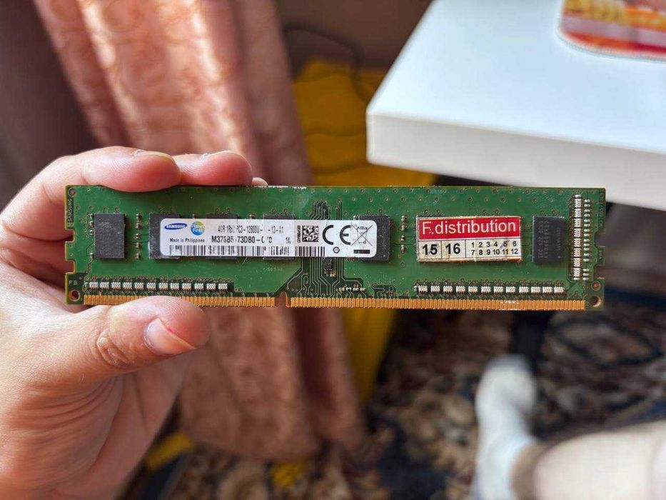 Продам оперативную память 4gb DD3