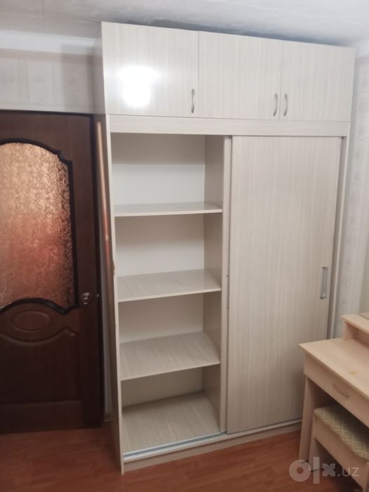 Шкаф купе кремовый