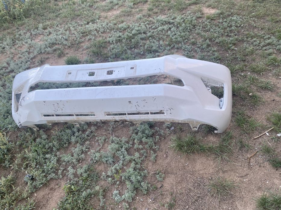 Продам бампер Прадо 150