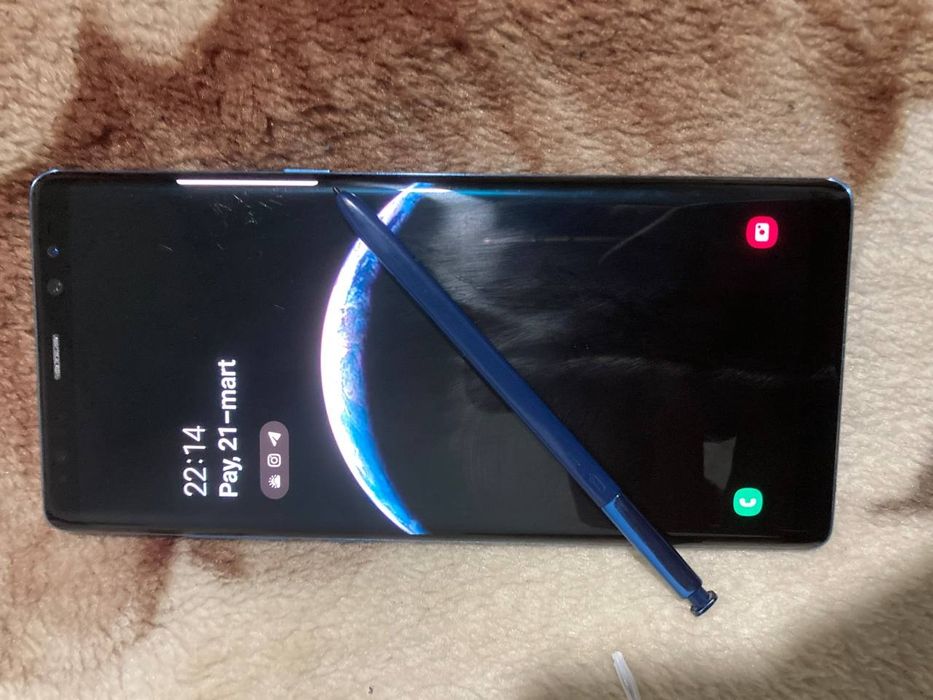 Galaxy note 8 ruchkasi bor
