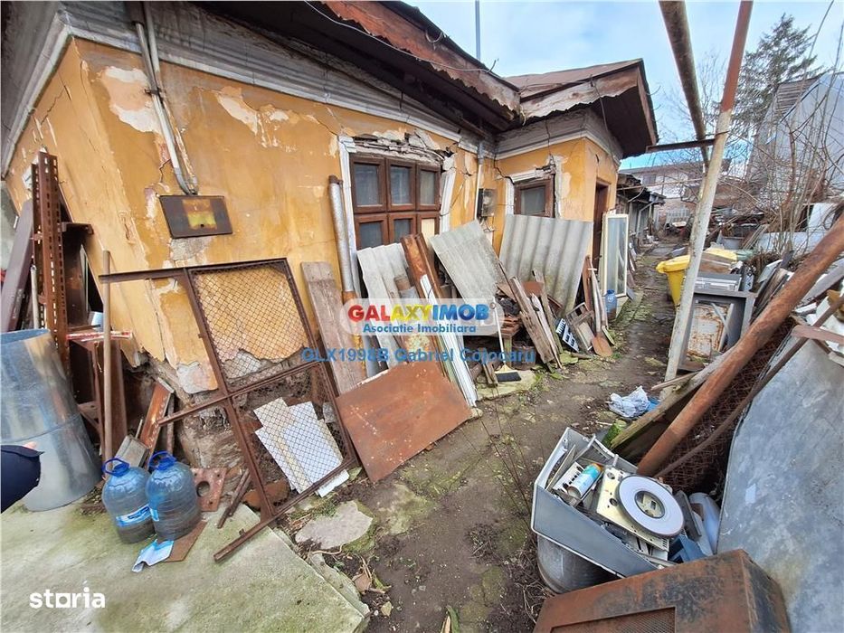 Teren de vanzare\/ 300mp\/ Rahova adiacent sos. Salaj