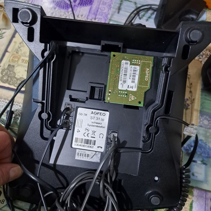 Telefoane fixe și mobile