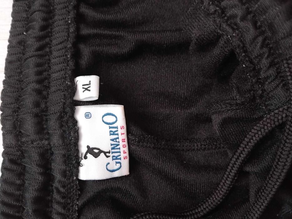 Нов спортен екип с качулка-размер М, бяло и синьо/сиво -25лв.