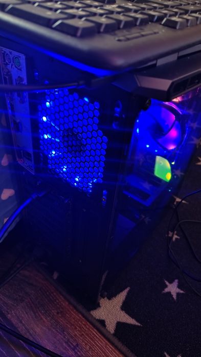 Sistem PC vine cu windows