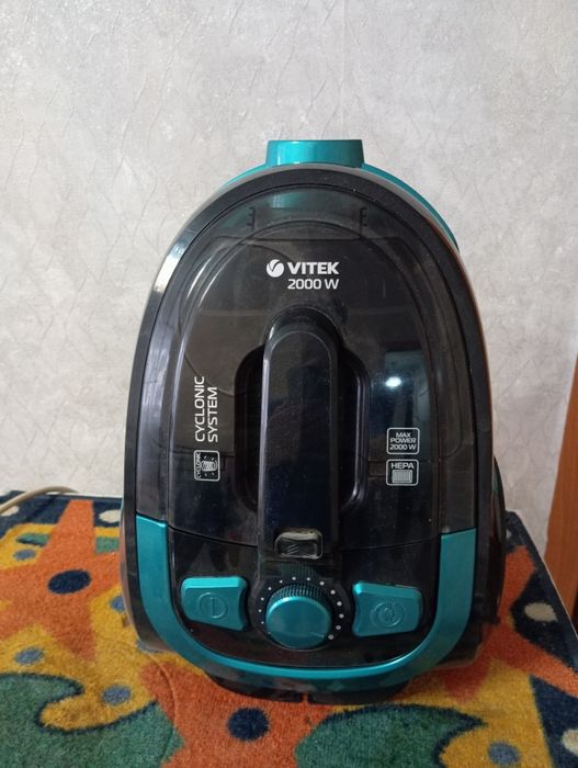 Продам пылесос,срочно.