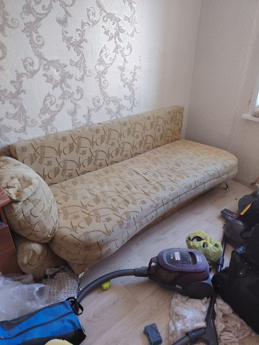 Продам диван дёшево