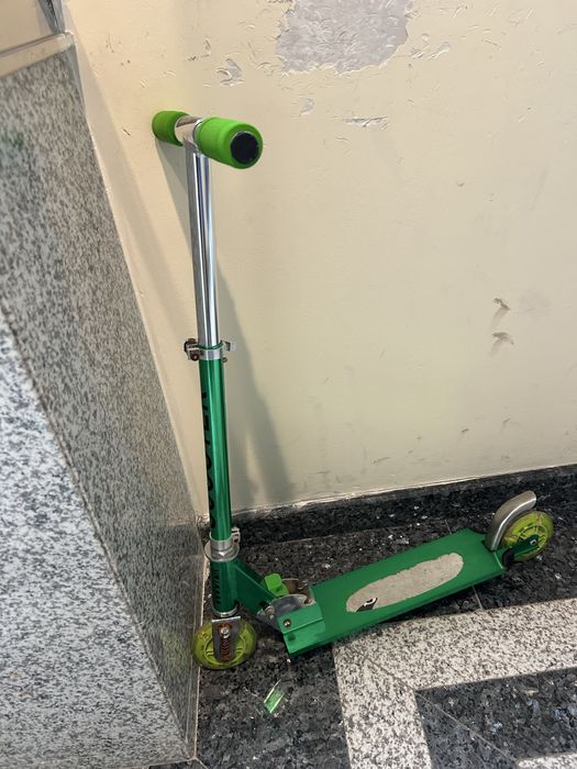 Общая стоимость всех игрушек — восем  тысяч